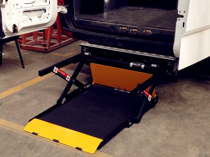 UVL wheelchair lift, handicap scissor lift wheelchair lifts for vans  prices-Xinder-Tech
